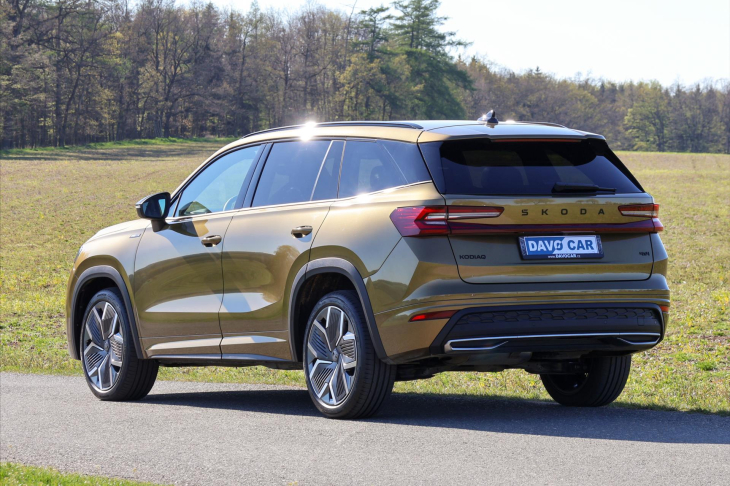 Škoda Kodiaq 2,0 TDI DSG 4x4 Sportline 7-Míst