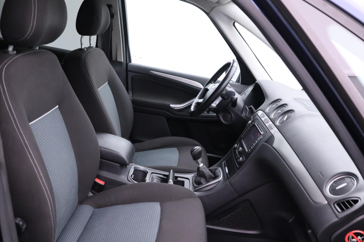 Ford Galaxy 2,0 TDCI 120kW Navi 7-Míst