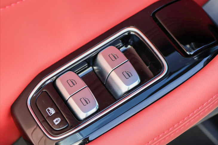 Omoda 9 1.5 Hybrid 395KW CZ 7 let záruka