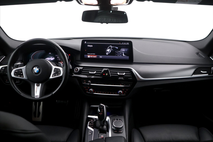 BMW Řada 5 3.0 540d 250kW xDrive CZ DPH