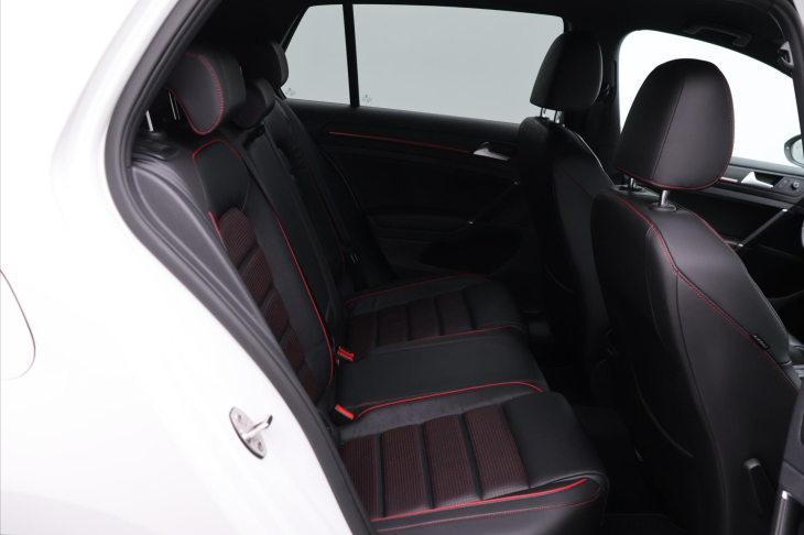 Volkswagen Golf 2,0 TSI GTI 180kW Performance