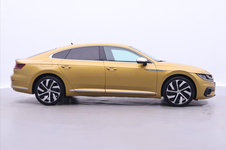 Volkswagen Arteon 2,0 TDI 140KW R-LINE DSG CZ