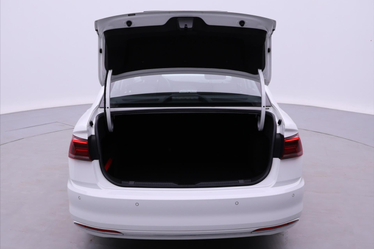 Volkswagen Bora E-Bora 100kW Automat