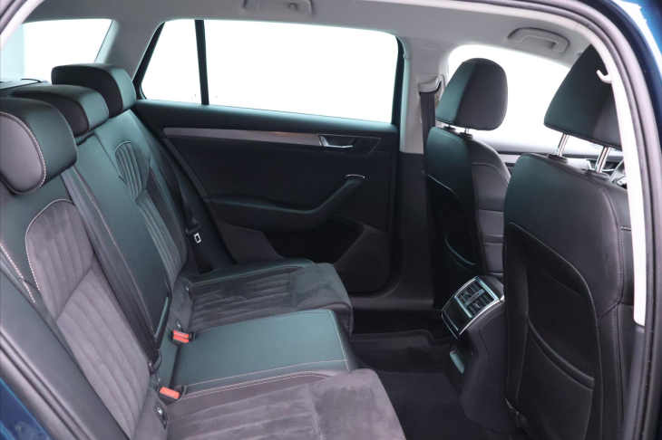 Škoda Superb 2,0 TDI 110kW DSG Style CZ DPH