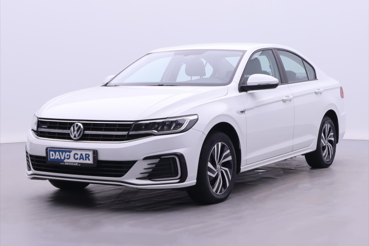 Volkswagen Bora E-Bora 100kW Automat