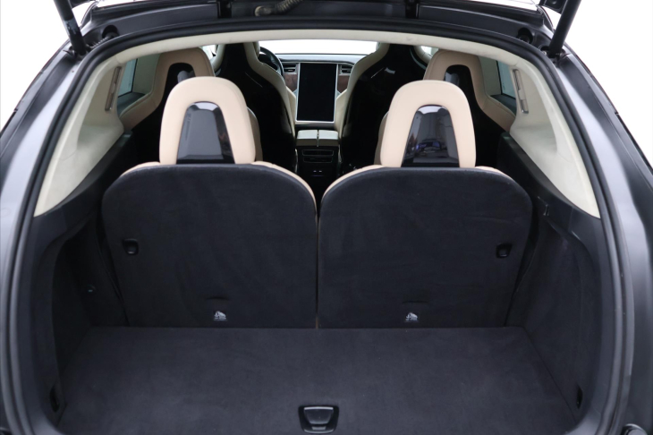 Tesla Model X 90D 79kW Tažné