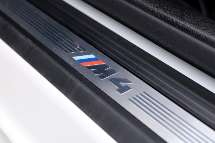 BMW M4 3,0 Competition 331kW Aut CZ
