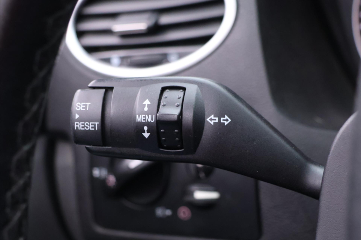 Ford Focus 2,0 i 107kW Titanium Kůže