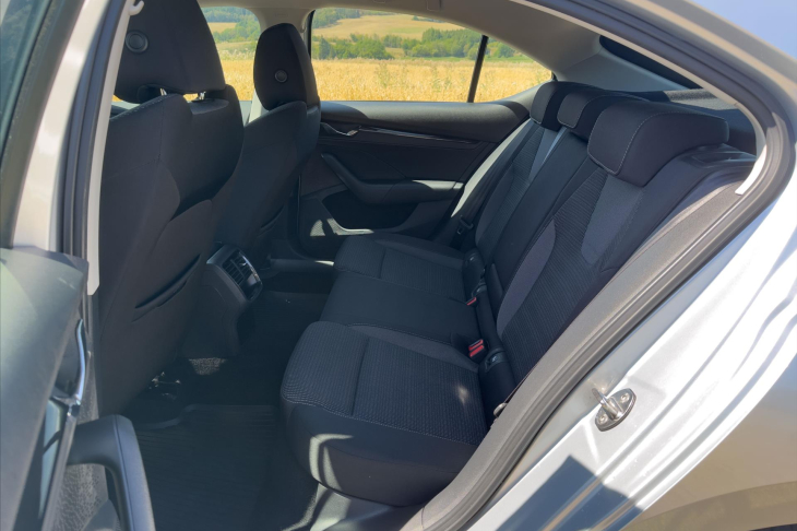Škoda Octavia 2,0 TDI 85kW Ambition CZ DPH