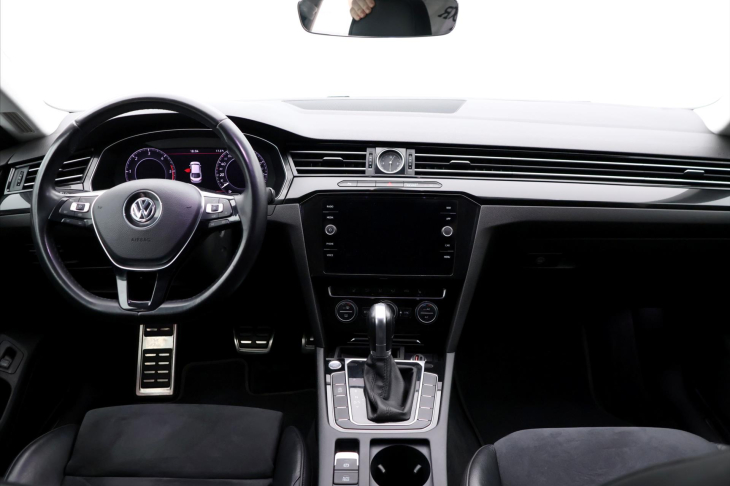 Volkswagen Arteon 2,0 TDI 140kW DSG Elegance CZ