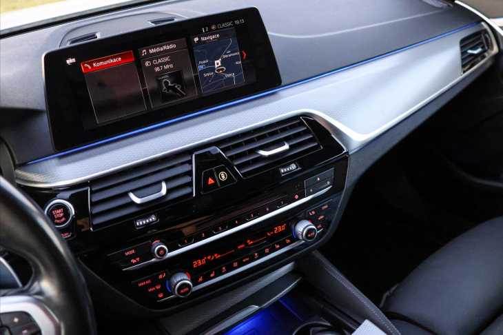 BMW Řada 5 3,0 540i xDrive Schnitzer DPH CZ