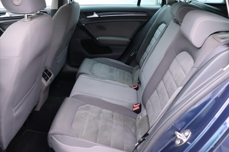 Volkswagen Golf 1,4 TSI Highline Xenon Serv.k.