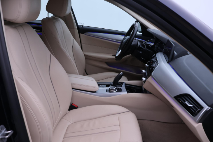 BMW Řada 5 2,0 520d Luxury Line CZ DPH