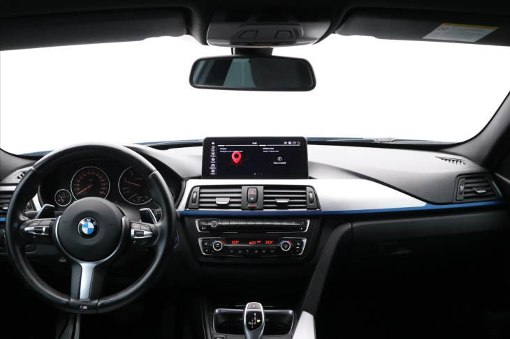 BMW Řada 3 2,0 320d 135 kW CZ M Paket