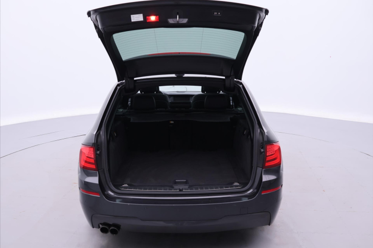 BMW Řada 5 2,0 520d 135kwPanorama Navi