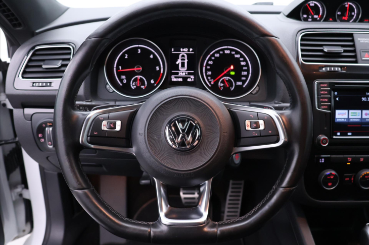 Volkswagen Scirocco 2,0 TDI 110kW DSG R-Line Xenon