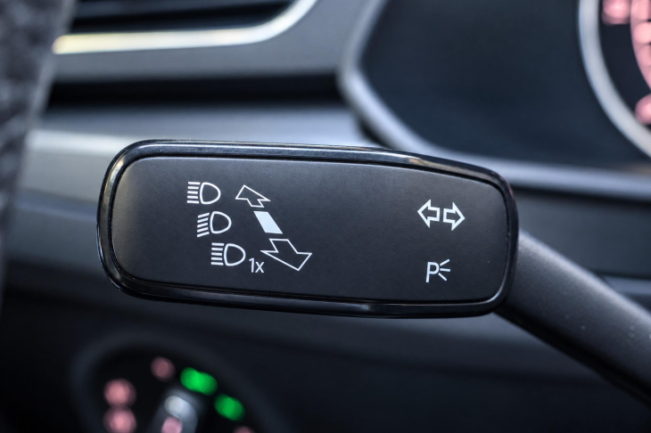 Škoda Superb 2,0 TDI DSG 110kW Style Navi