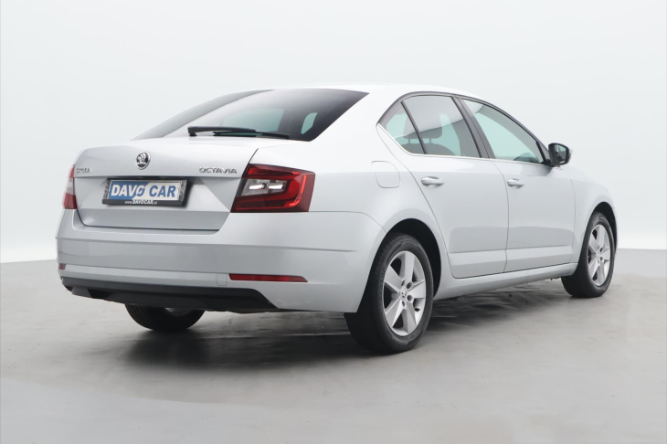 Škoda Octavia 1,6 TDI 85kW DSG CZ Style DPH