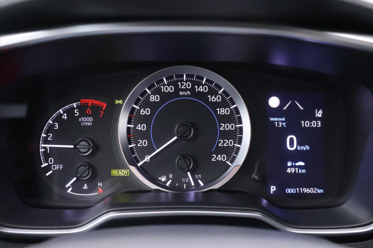 Toyota Corolla 1,8 HB Active Aut. DPH CZ 1.Maj.