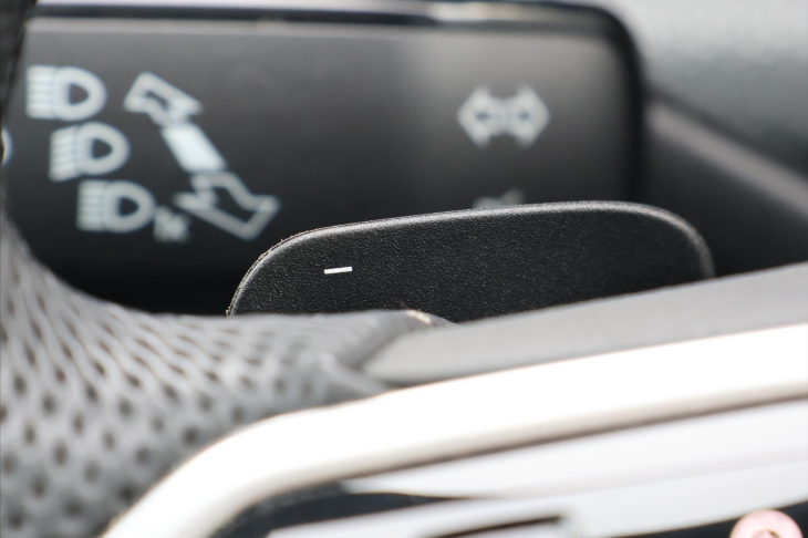 Volkswagen Golf 2,0 TDI DSG R-line Virtual DPH