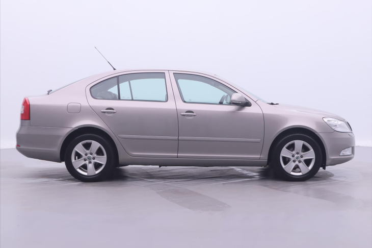 Škoda Octavia 1,4 TSI DSG Elegance Serv. kn