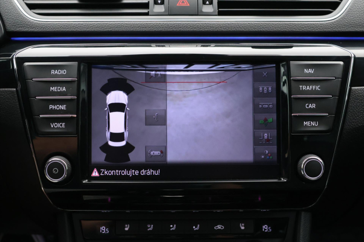 Škoda Superb 2,0 TSI 242kW DSG 4x4 L&K CZ