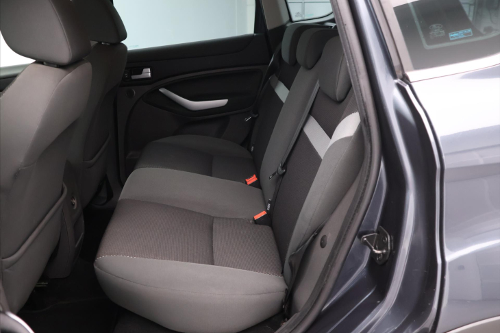 Ford Kuga 2.0 TDCI 103kW 4x4 Tažné