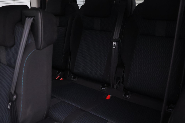 Peugeot Traveller 2,0 HDI 110kW CZ Navi 8-Míst