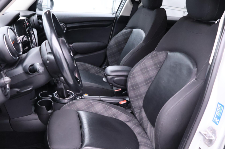 Mini Cooper 1,5 100kW Aut. Navi