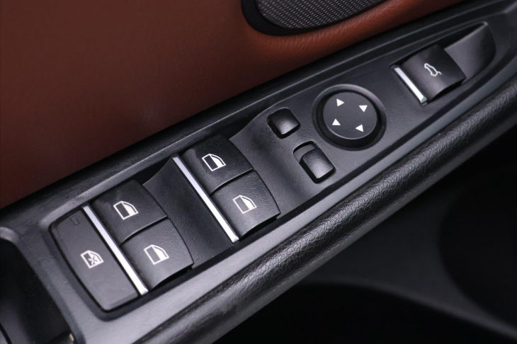 BMW X5 3,0 40d 230kW xD CZ M Paket DPH