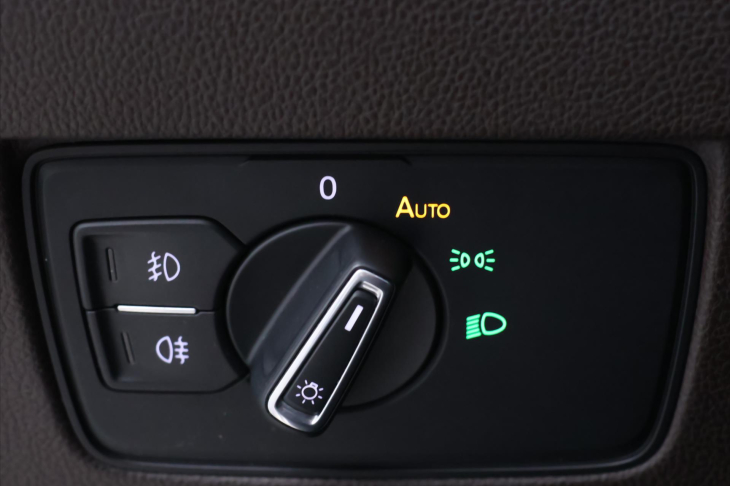 Volkswagen Passat 2,0 TDI 110kW Highline LED CZ