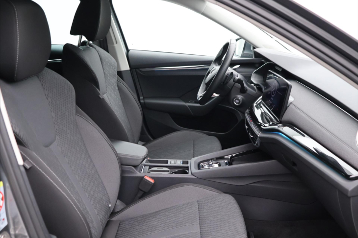 Škoda Octavia 1,5 TSI DSG Style Matrix DPH