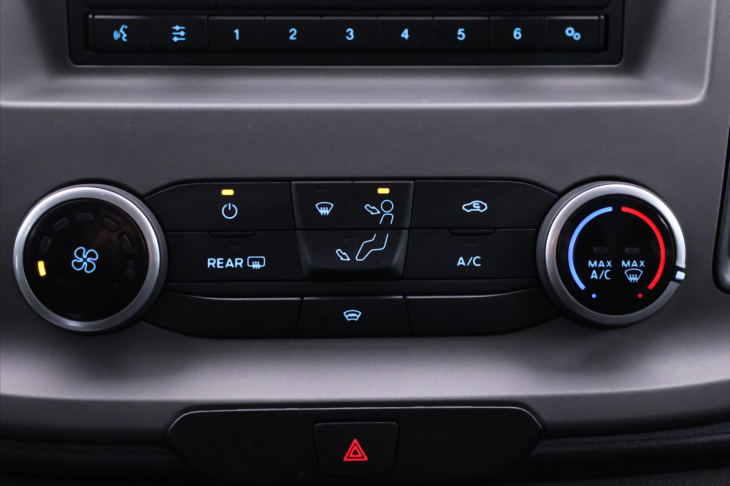 Ford Transit 2,0 TDCI 96kW L2 9-Míst CZ DPH