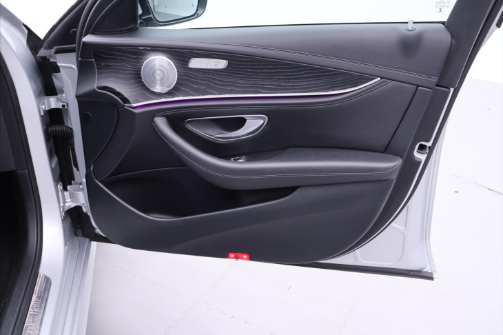 Mercedes-Benz Třídy E 2,0 220d 143kW AMG Burmester