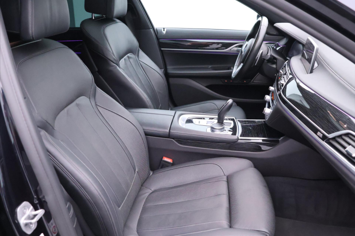 BMW Řada 7 3,0 730d xDrive 210kW M-paket