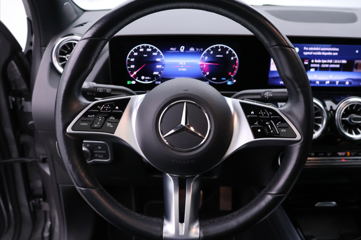 Mercedes-Benz GLA 2,0 250 4Matic A8 165kW