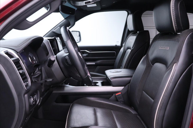 Dodge RAM 5,7 291kW 4x4 Crew Cab CZ DPH