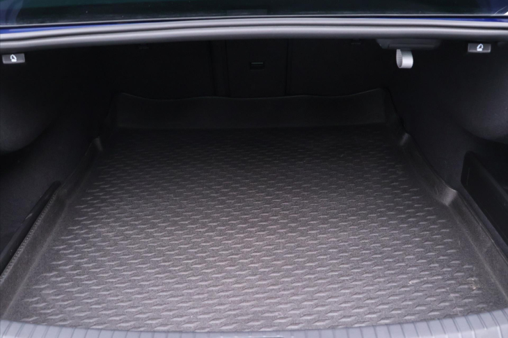 Volkswagen Passat 2.0 TSI 140kW R-Line CZ LED
