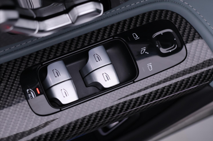 Mercedes-Benz SL 4,0 63AMG 4Matic+ CZ DPH