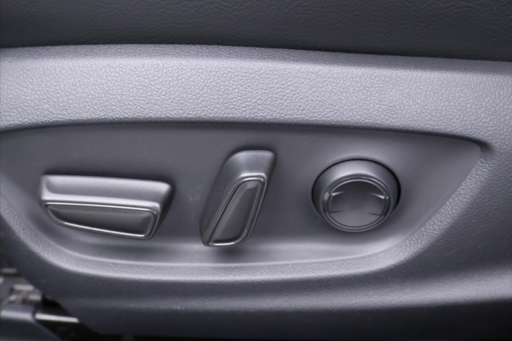 Toyota Camry 2,5 Hybrid 131kW Executive CZ