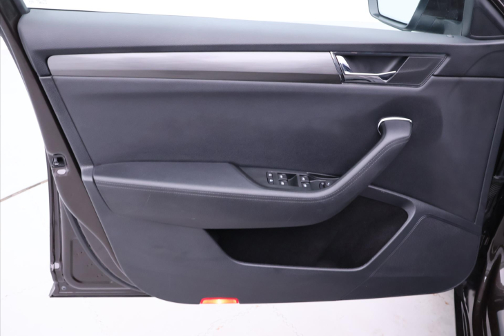 Škoda Superb 2,0 TDI 110kW Style DSG CZ DPH