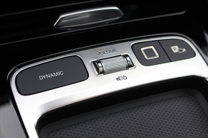 Mercedes-Benz GLB 2,0 220 4Matic AMG Premium