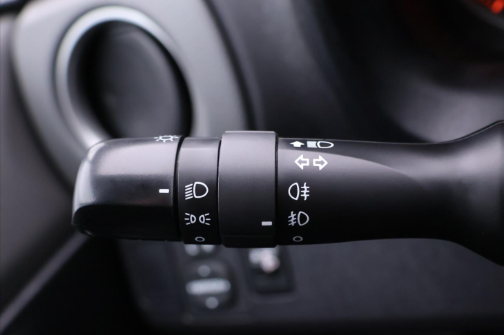 Toyota Yaris 1,0 VVTi Edition 1.Maj Serv.kn