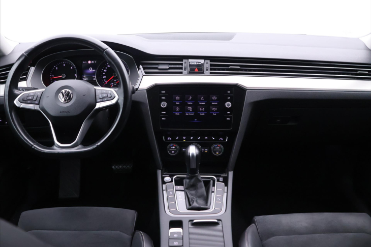 Volkswagen Passat 2,0 TDI 140kW DSG Elegance DPH