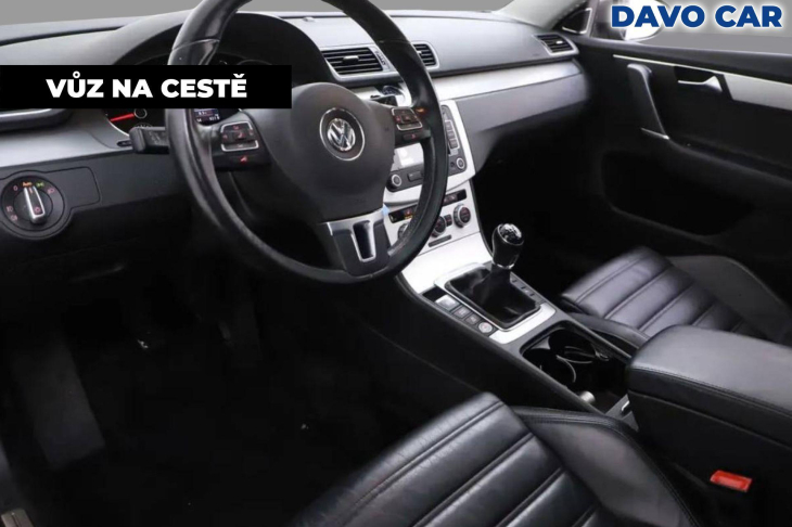 Volkswagen Passat 1,6 TDI Highline LED pano TZ