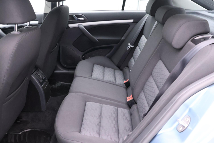 Škoda Octavia 1,4 TSI 90kW Klima 90'500km