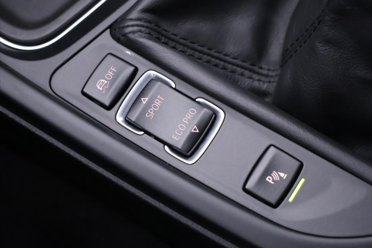 BMW Řada 4 2,0 420d 135kW Luxury Xenon