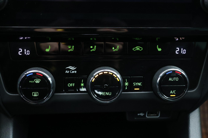 Škoda Octavia 2,0 TDI 110kW DSG Style LED