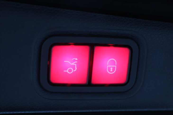 Mercedes-Benz Třídy E 3,5 400 245kW Aut. 4MATIC CZ