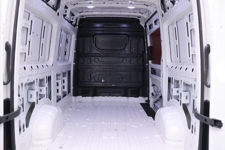 Volkswagen Crafter 2,0 TDI 130kW DSG Navi DPH